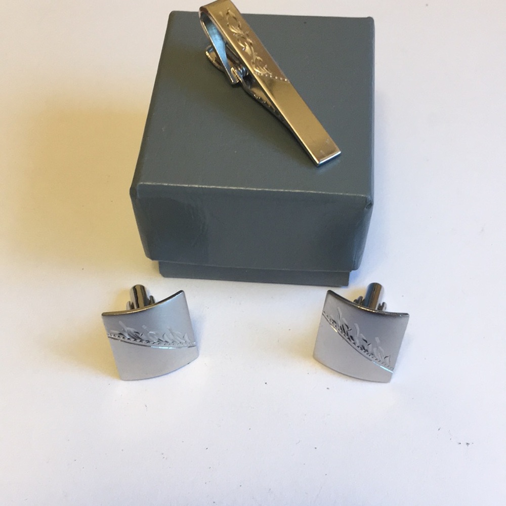 Vintage Pioneer Cufflinks and Tie Tack